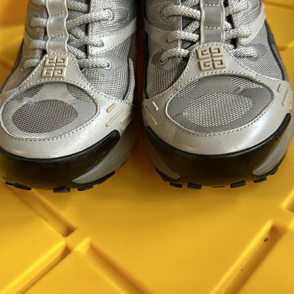 Givenchy sneakers - Picture 3 of 7